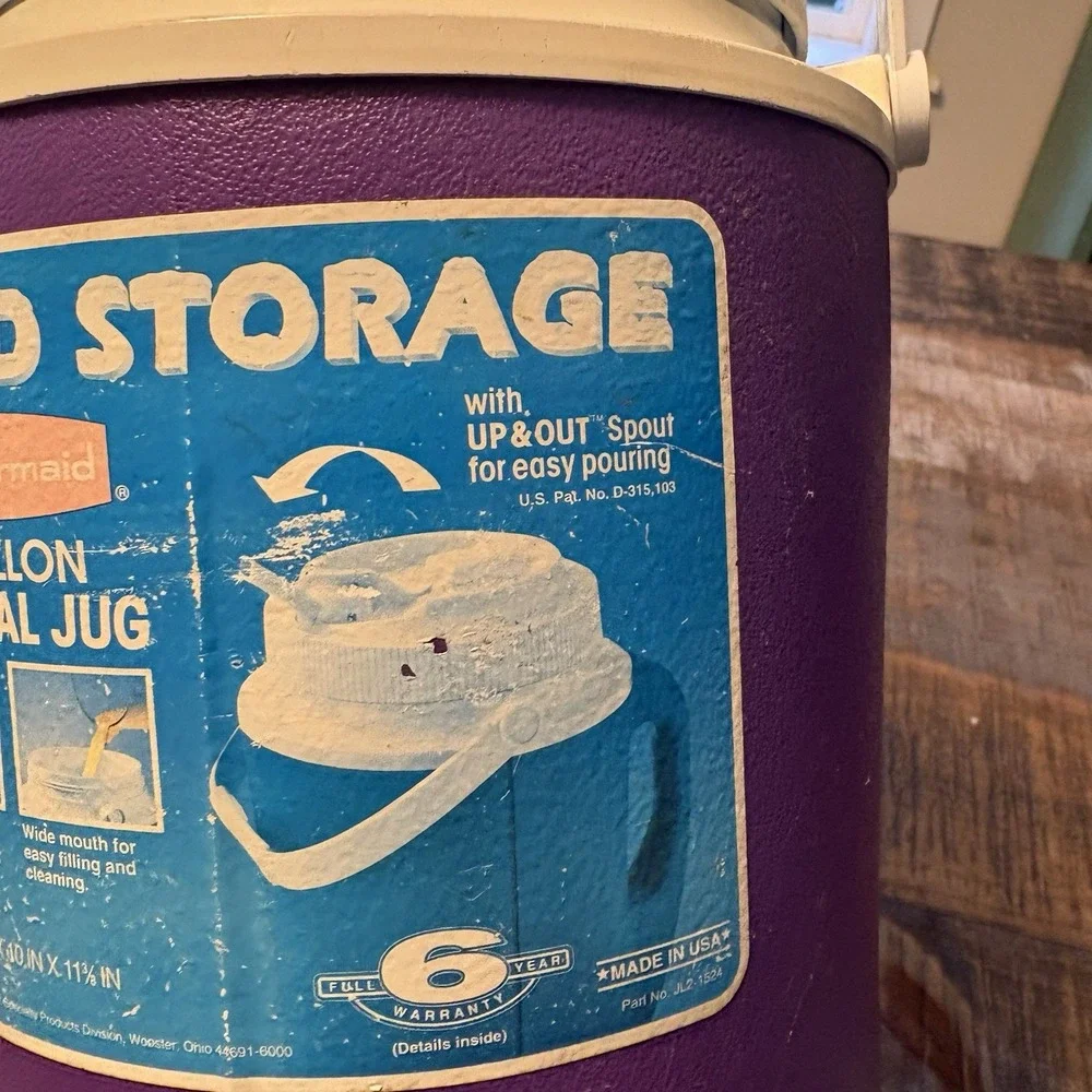 Vintage Rubbermaid/Gott 1 Gallon Water Beverage Cooler Handle #1524 Purple